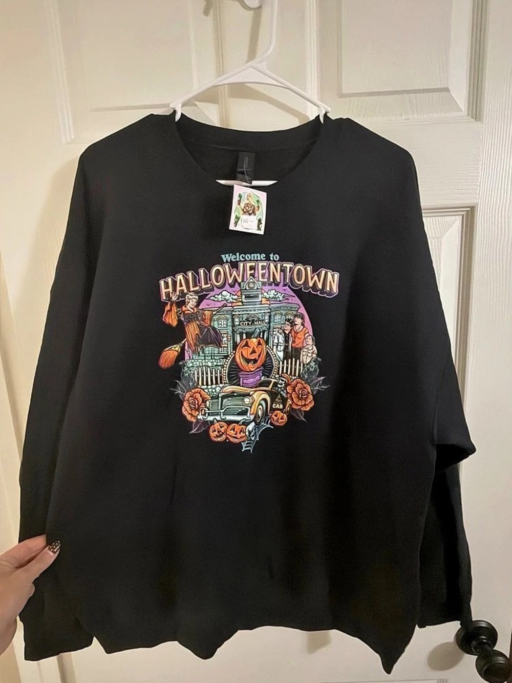 Halloweentown Graphic Sweatshirt Black XL